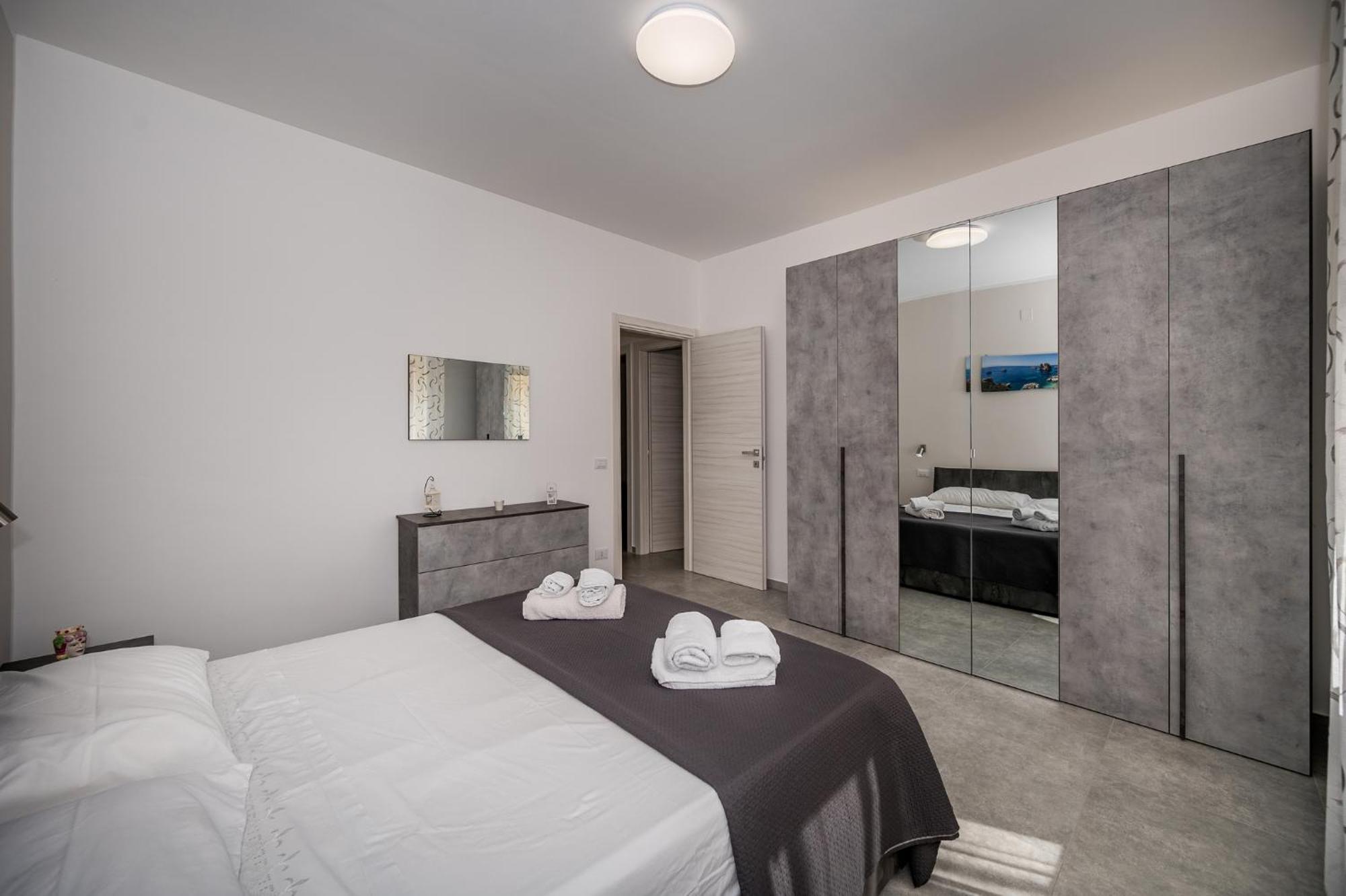 Golden House Apartment กัสเตลลัมมาเร เดล โกลโฟ ภายนอก รูปภาพ